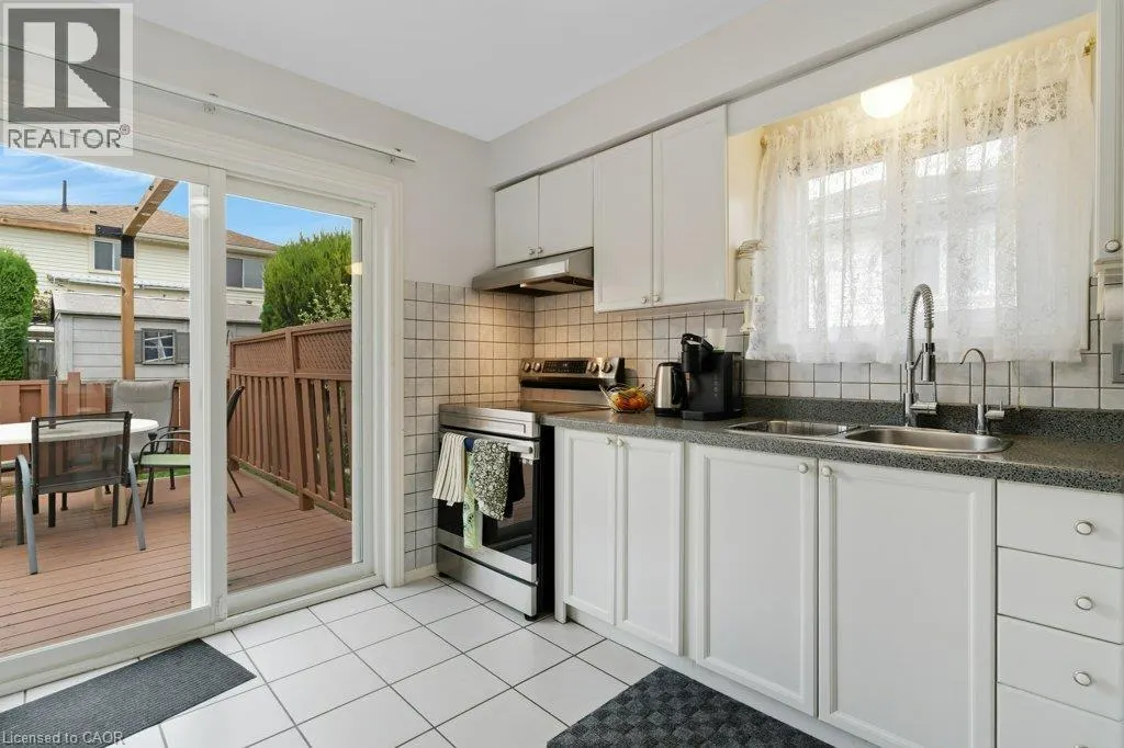 94 DAWN Crescent