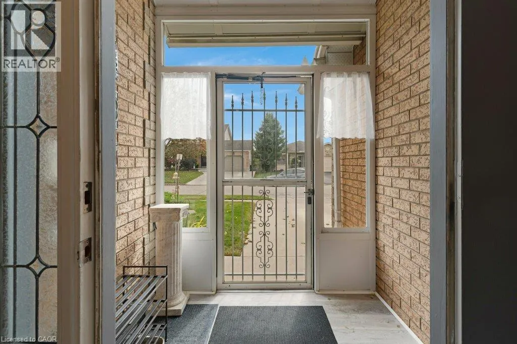 94 DAWN Crescent