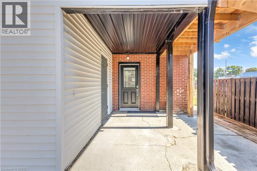 136 KING Street