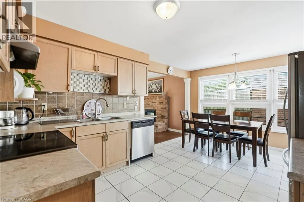 138 LIVINGSTON Avenue