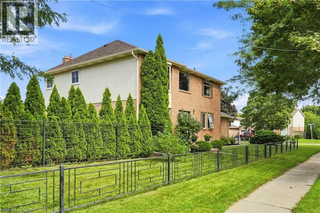 138 LIVINGSTON Avenue