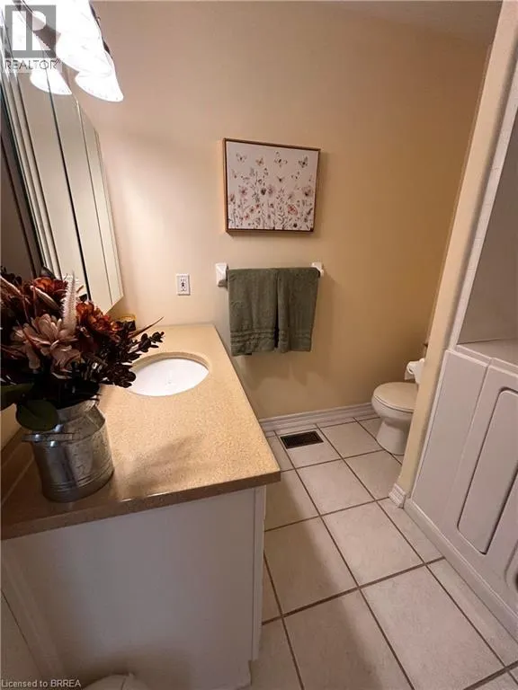 24 GRIFFITHS Drive Unit# 23 #23