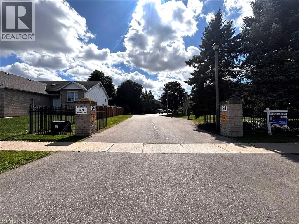 24 GRIFFITHS Drive Unit# 23 #23