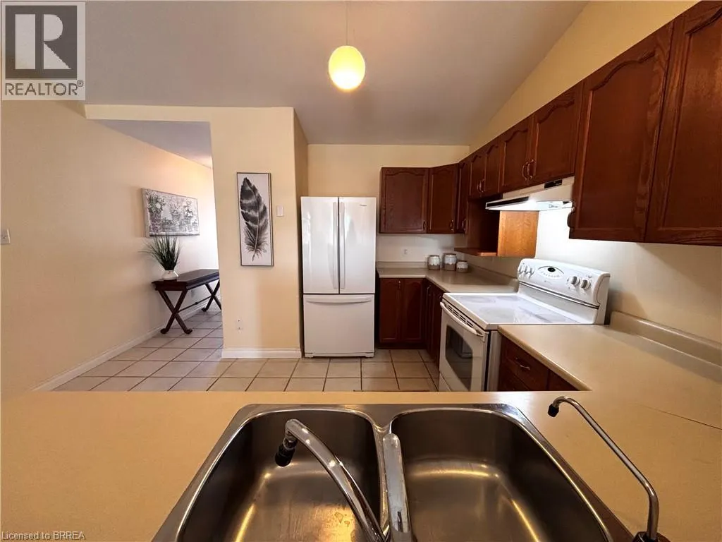 24 GRIFFITHS Drive Unit# 23 #23