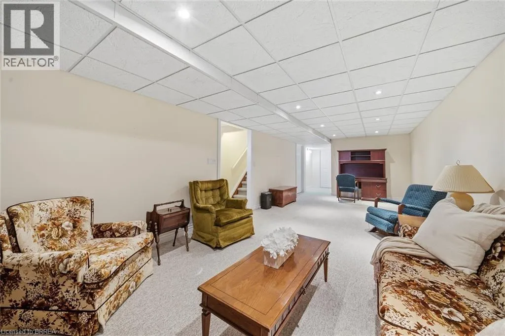 24 GRIFFITHS Drive Unit# 23 #23