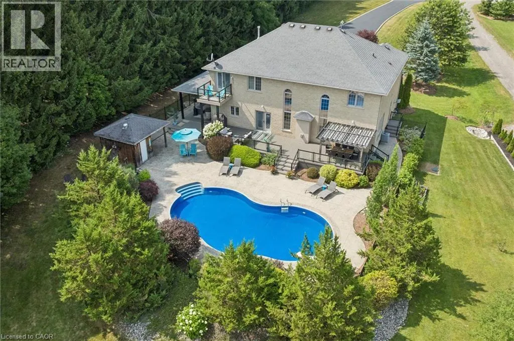 332 SCENIC Drive