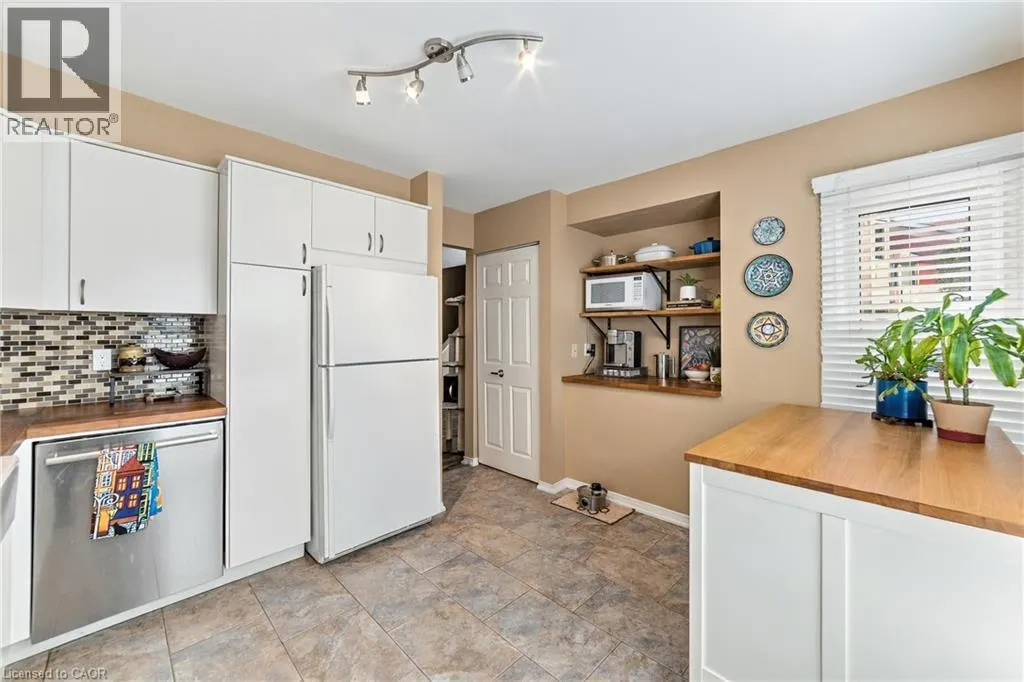 1562 LITCHFIELD Road