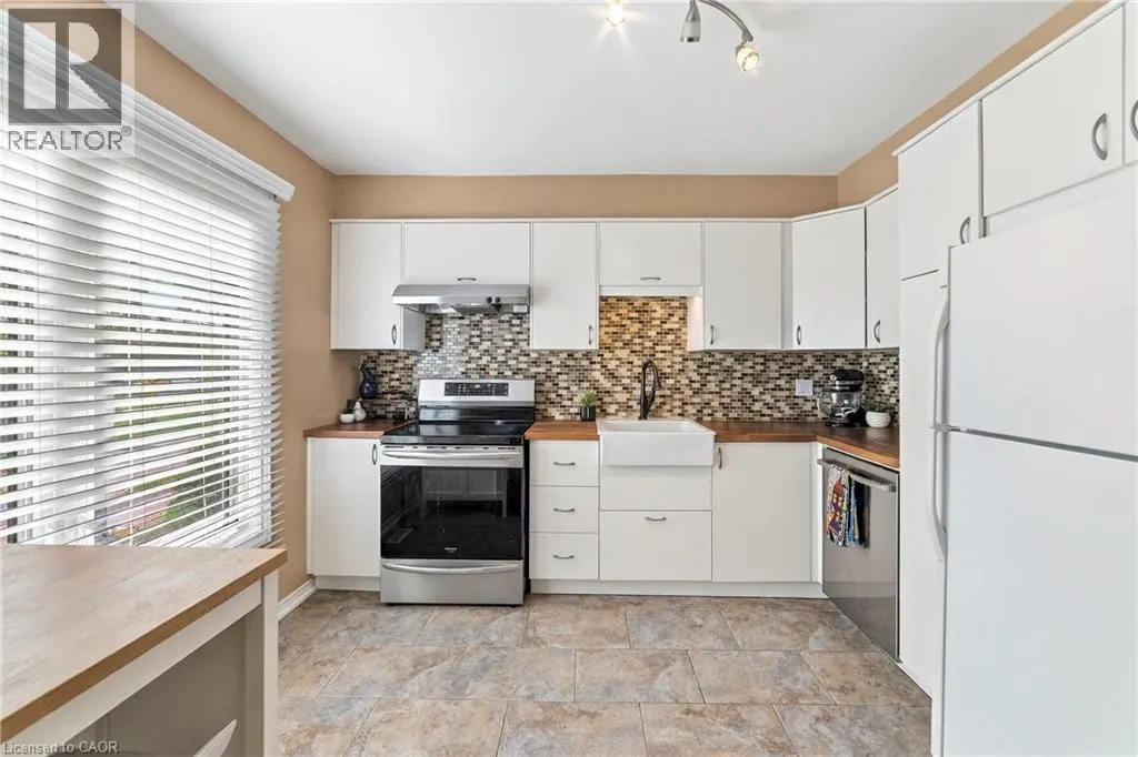 1562 LITCHFIELD Road