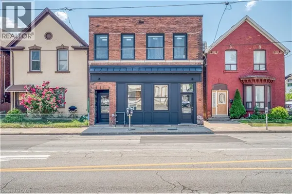 52 BARTON Street E