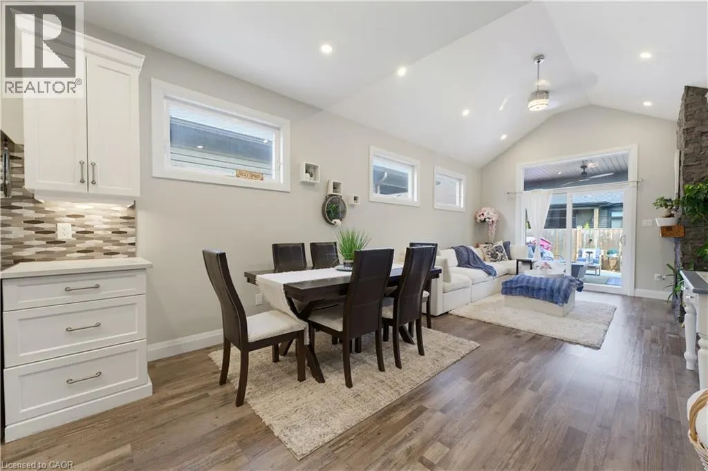 98 WOODBERRY Crescent