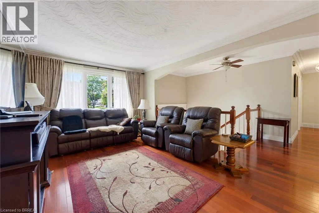 32 WEDGEWOOD Drive