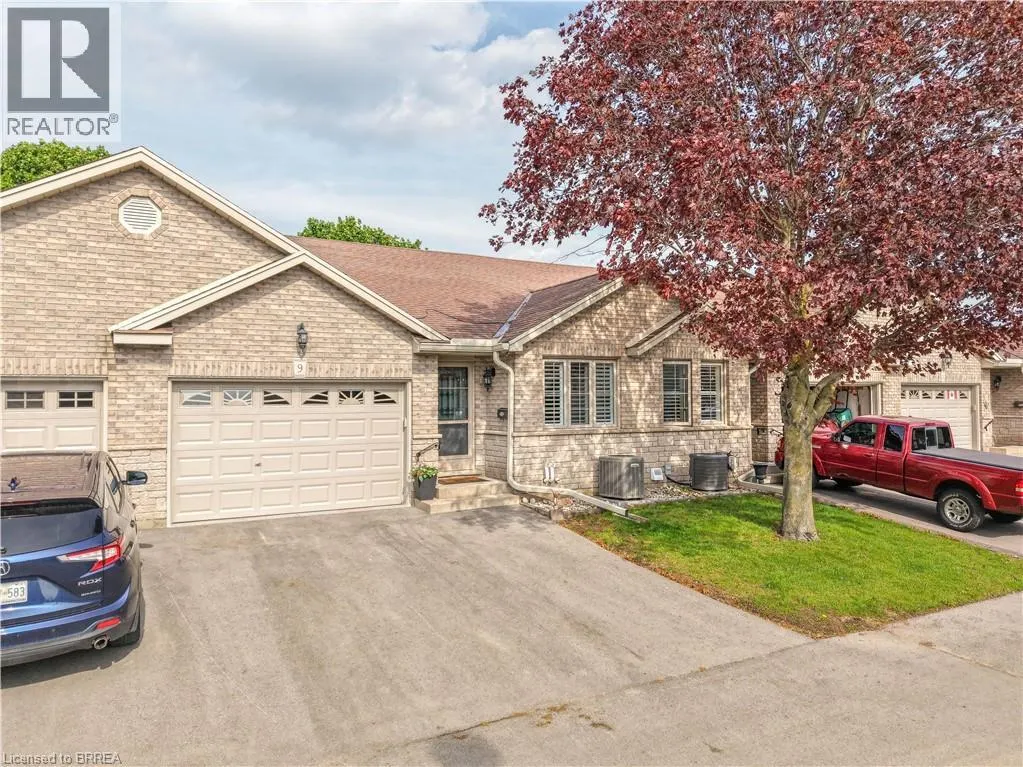 24 GRIFFITHS Drive Unit# 9 #9