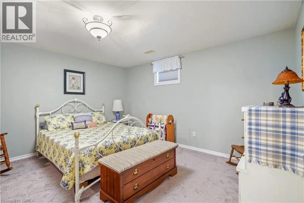 24 GRIFFITHS Drive Unit# 9 #9