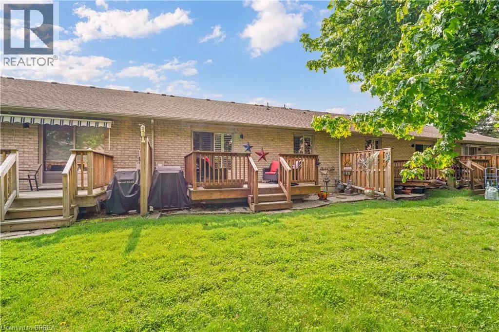 24 GRIFFITHS Drive Unit# 9 #9