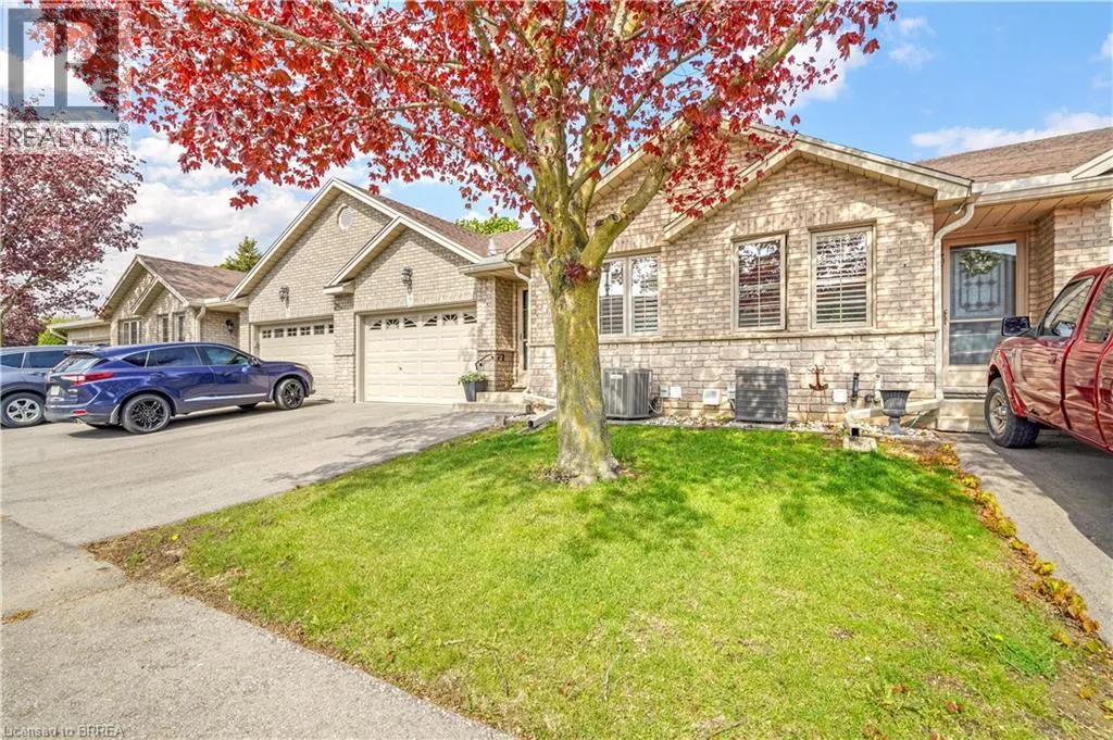 24 GRIFFITHS Drive Unit# 9 #9