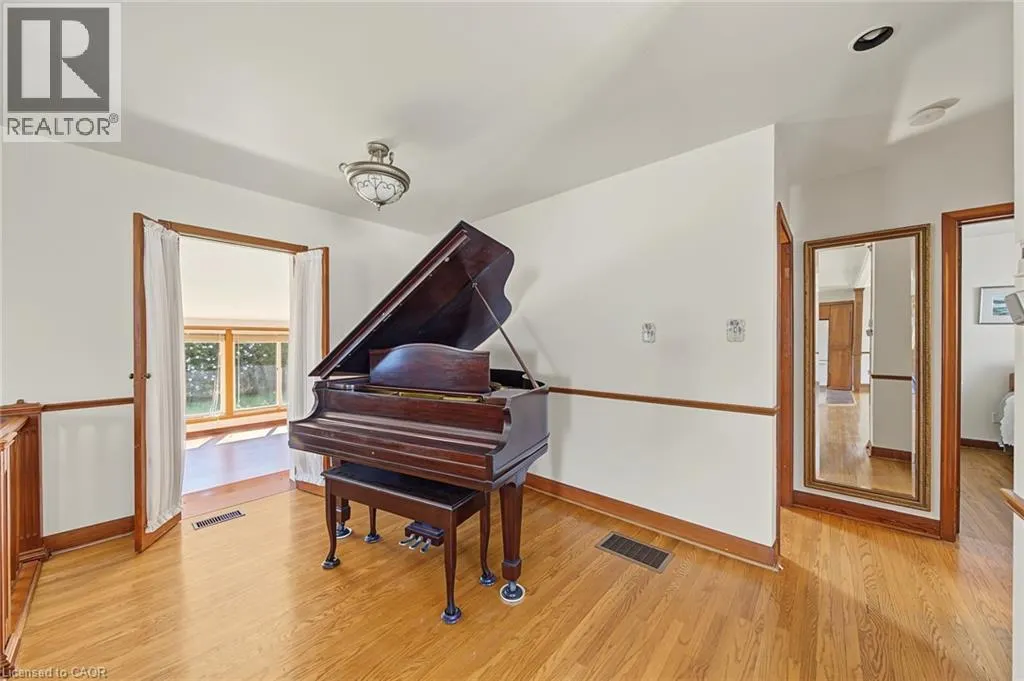13 LAKESIDE Drive