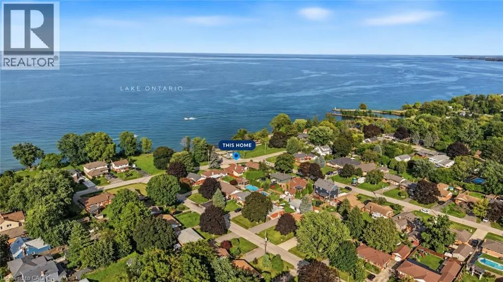 13 LAKESIDE Drive