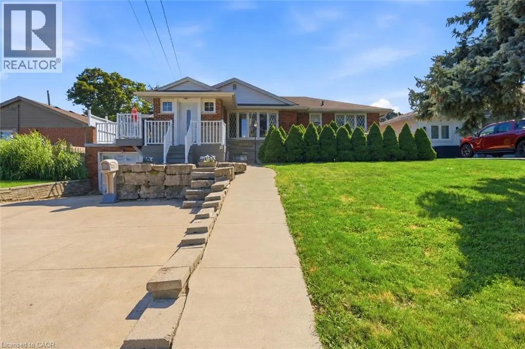 13 LAKESIDE Drive