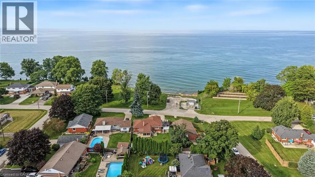 13 LAKESIDE Drive