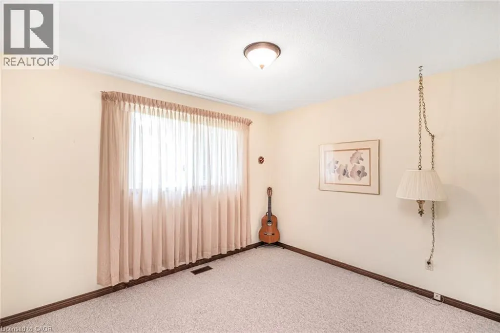 20 BIRCHLAWN Drive