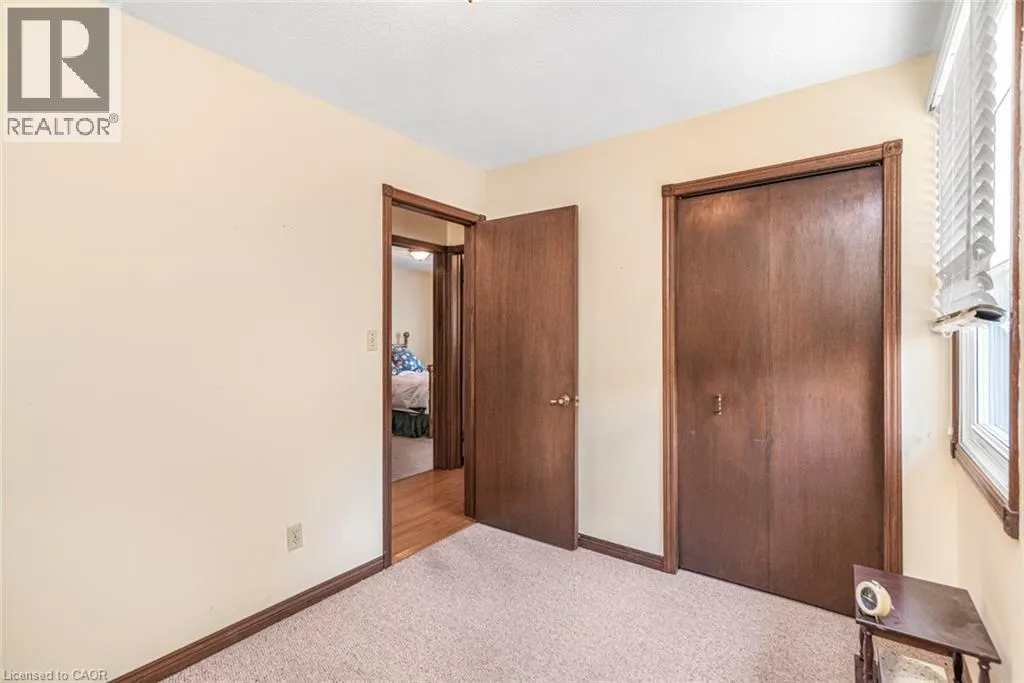 20 BIRCHLAWN Drive