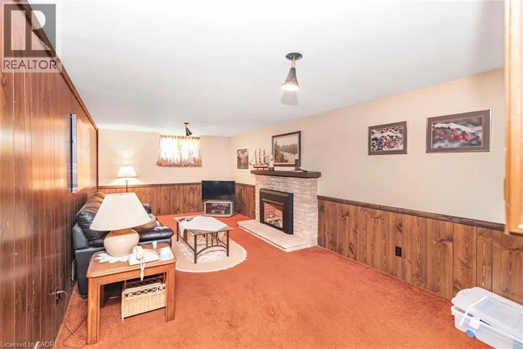 20 BIRCHLAWN Drive