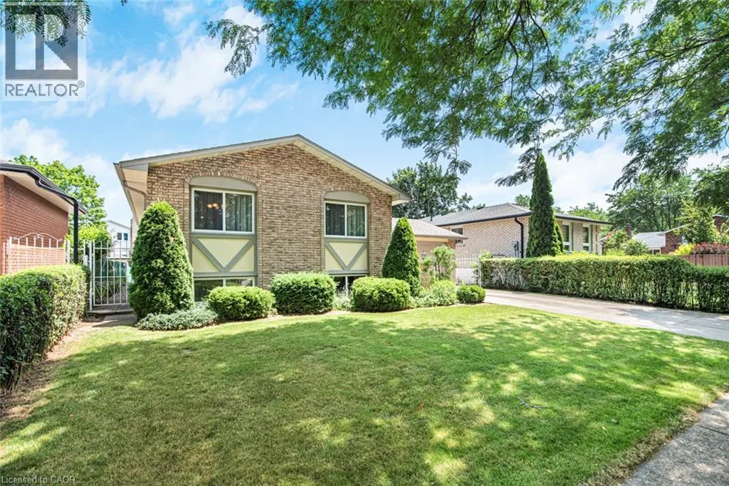 20 BIRCHLAWN Drive