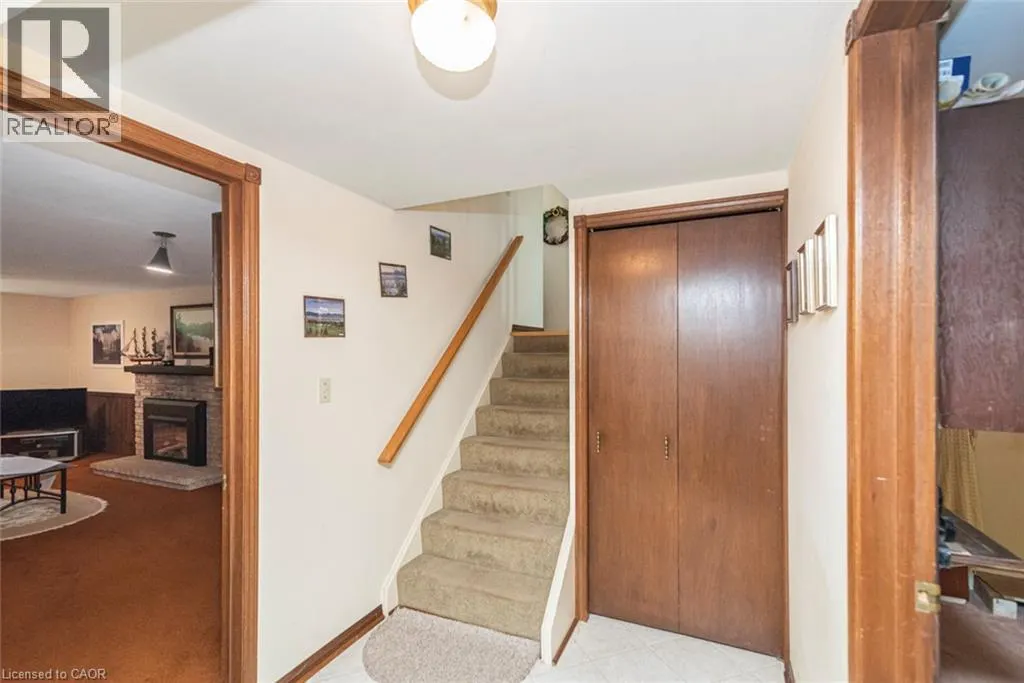 20 BIRCHLAWN Drive