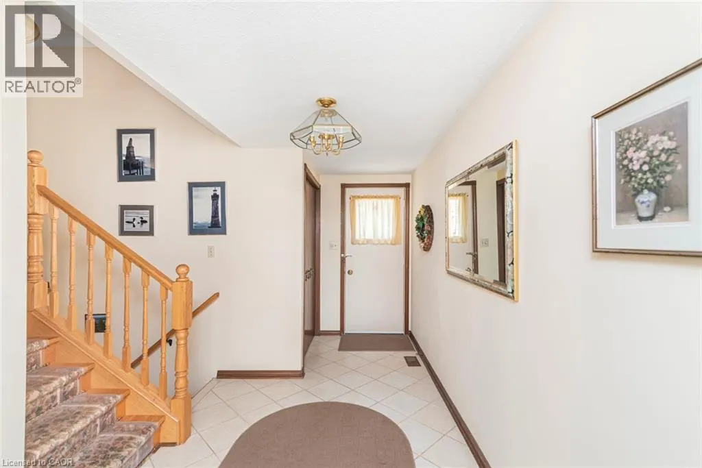 20 BIRCHLAWN Drive