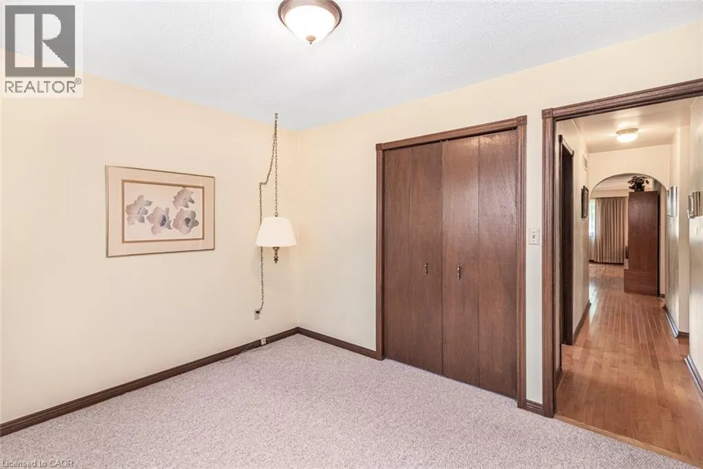 20 BIRCHLAWN Drive