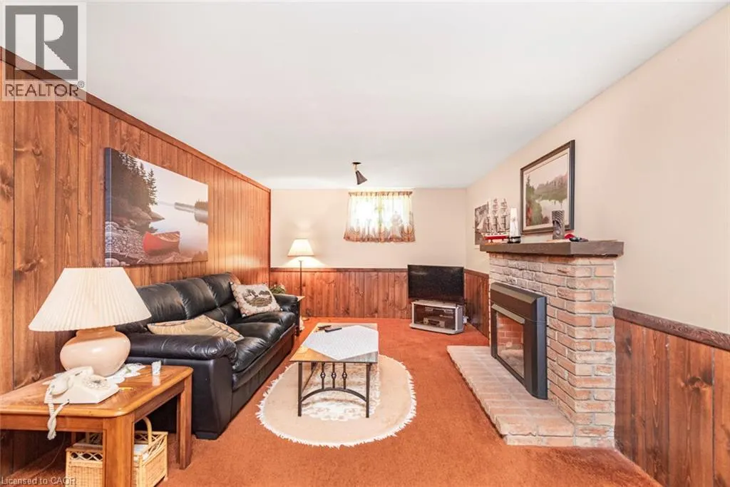 20 BIRCHLAWN Drive