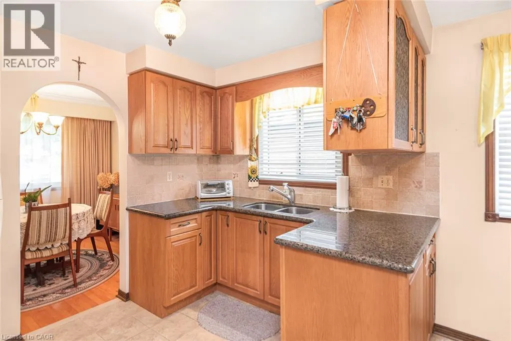 20 BIRCHLAWN Drive