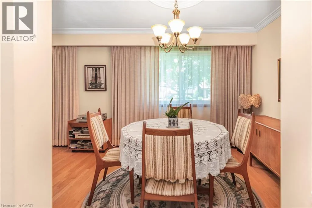 20 BIRCHLAWN Drive