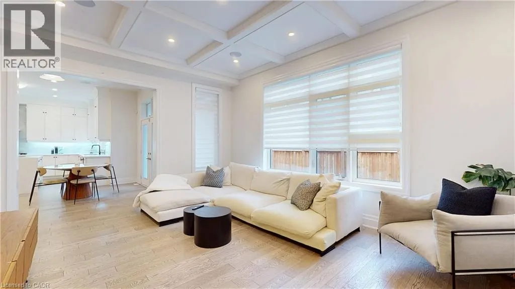 3313 SUNNINGDALE Gardens