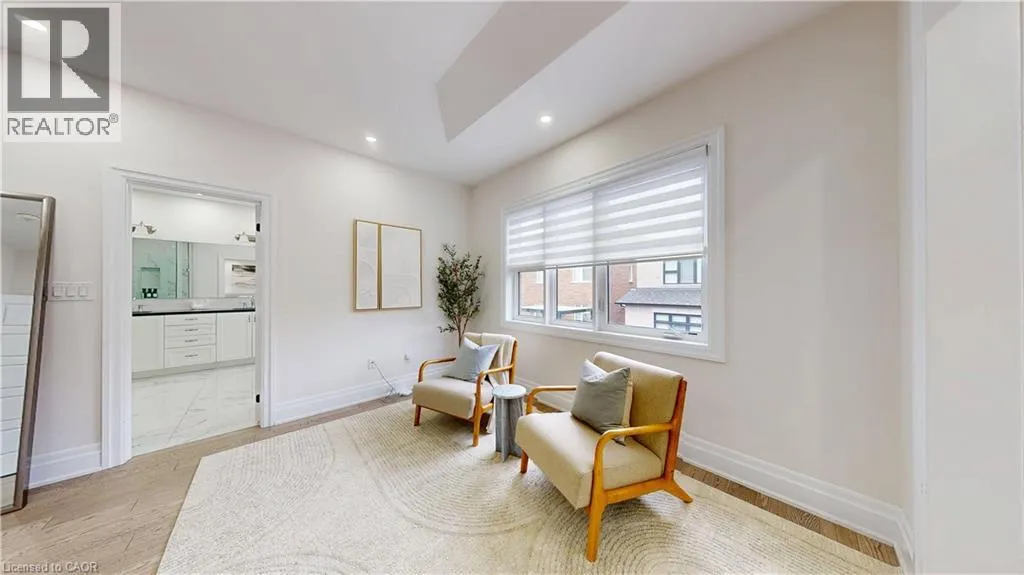 3313 SUNNINGDALE Gardens