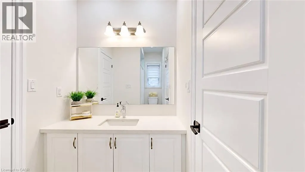 3313 SUNNINGDALE Gardens