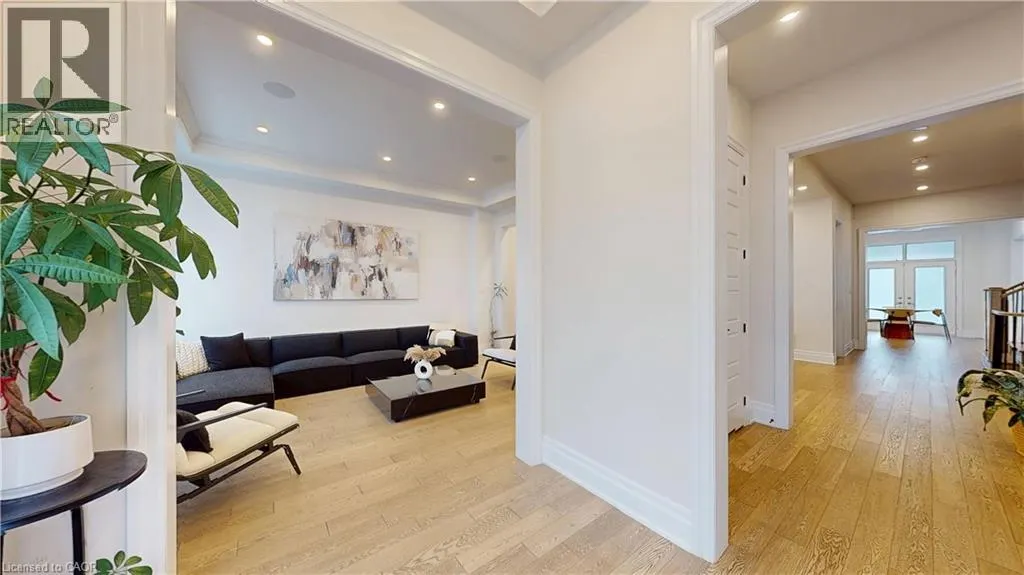 3313 SUNNINGDALE Gardens