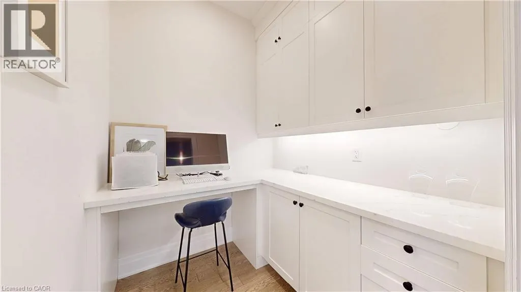3313 SUNNINGDALE Gardens