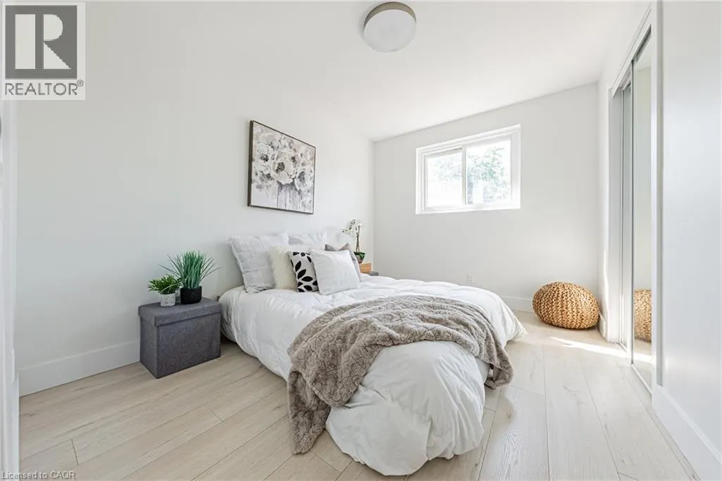 22 WILLIAM JOHNSON Street Unit# Mainfloor #Mainfloor
