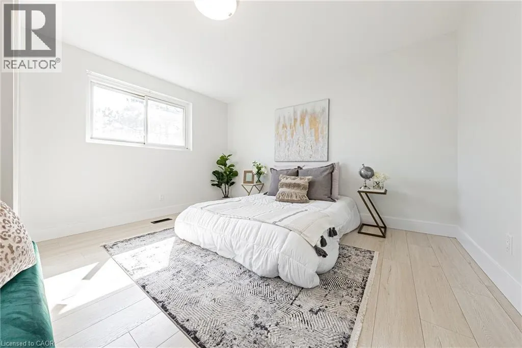 22 WILLIAM JOHNSON Street Unit# Mainfloor #Mainfloor