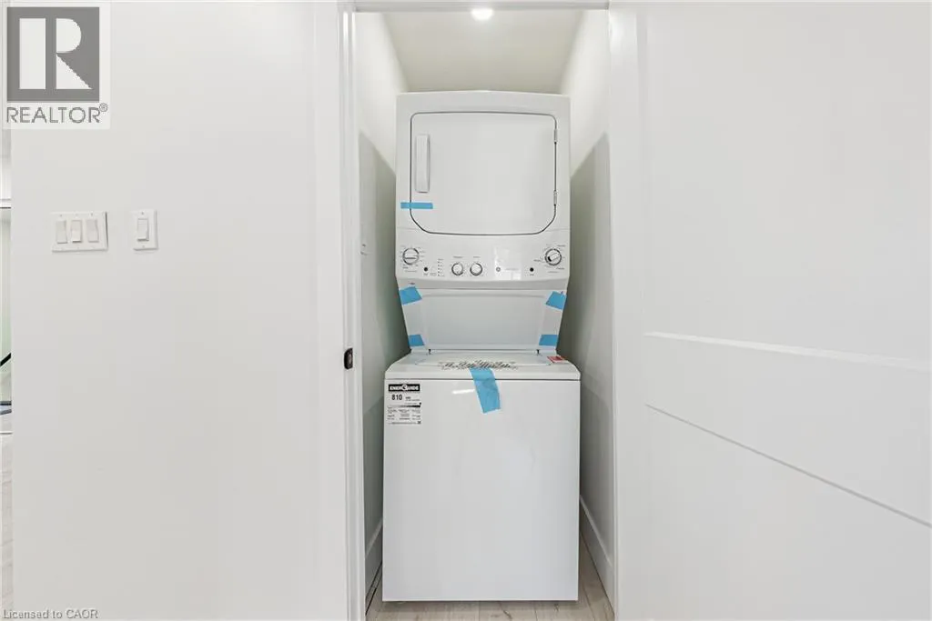 22 WILLIAM JOHNSON Street Unit# Mainfloor #Mainfloor