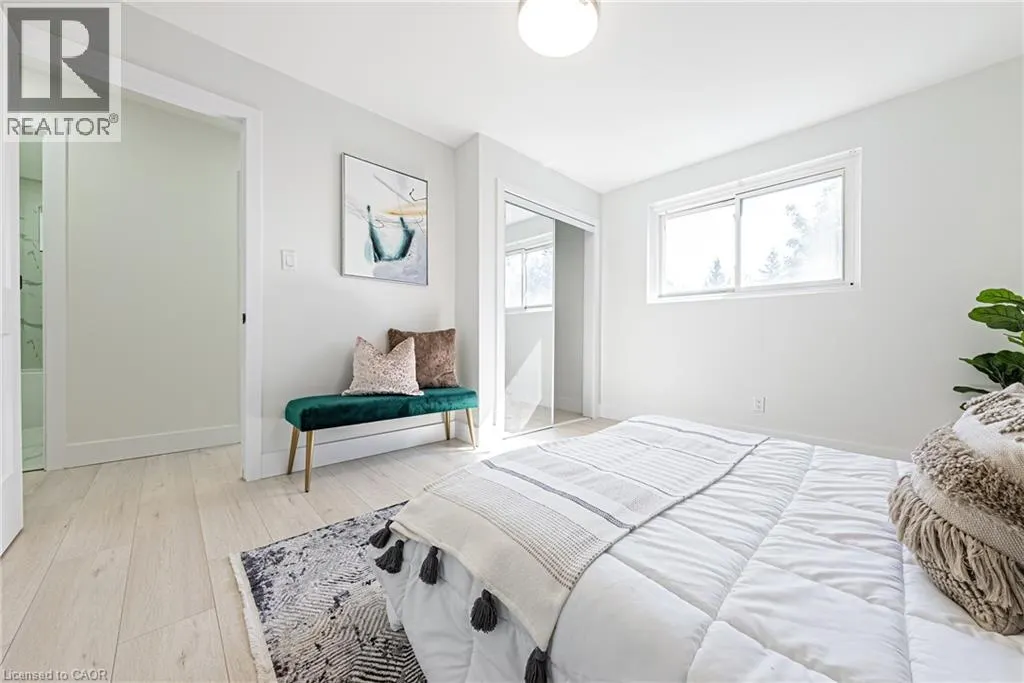 22 WILLIAM JOHNSON Street Unit# Mainfloor #Mainfloor