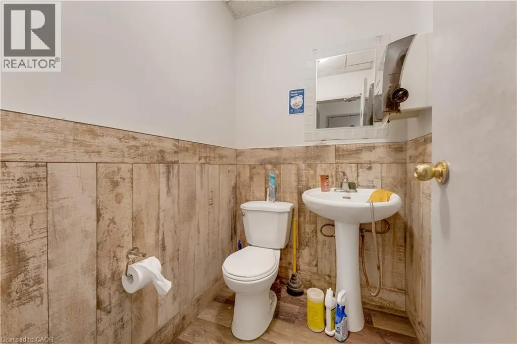 150 UNIVERSITY Avenue W Unit# 2 #2
