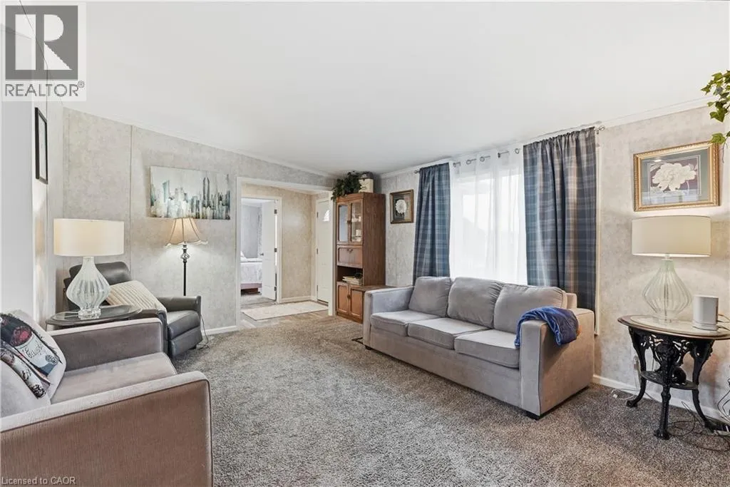 27 HICKORY Hollow
