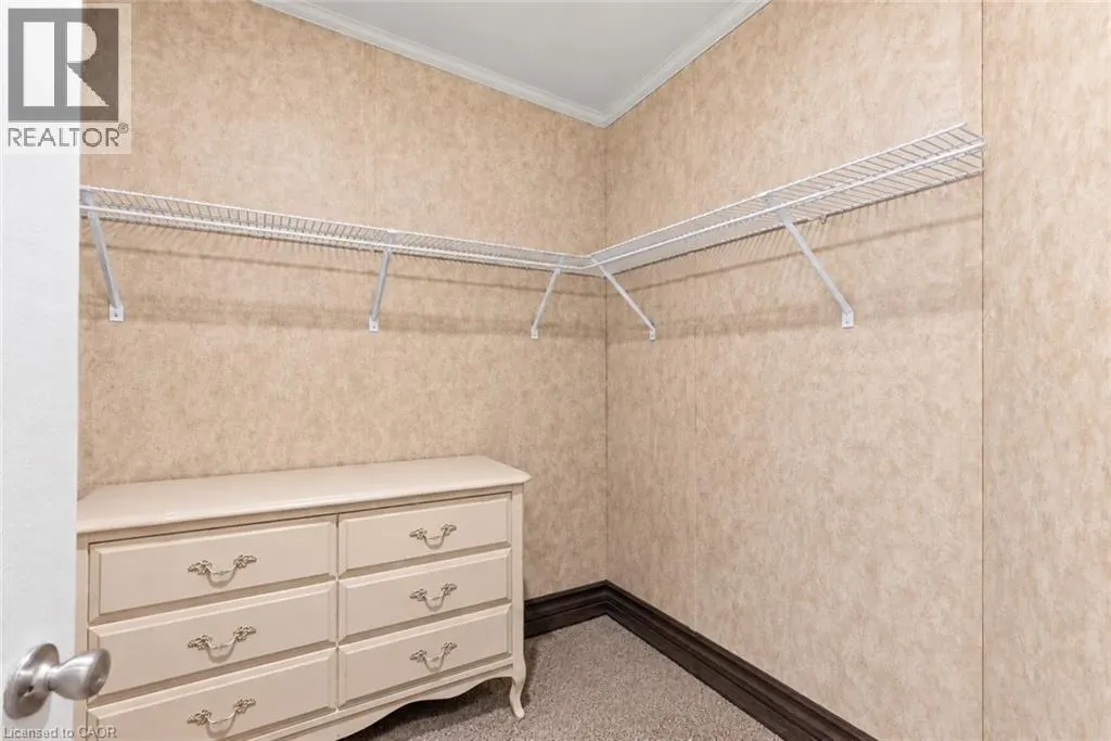 27 HICKORY Hollow