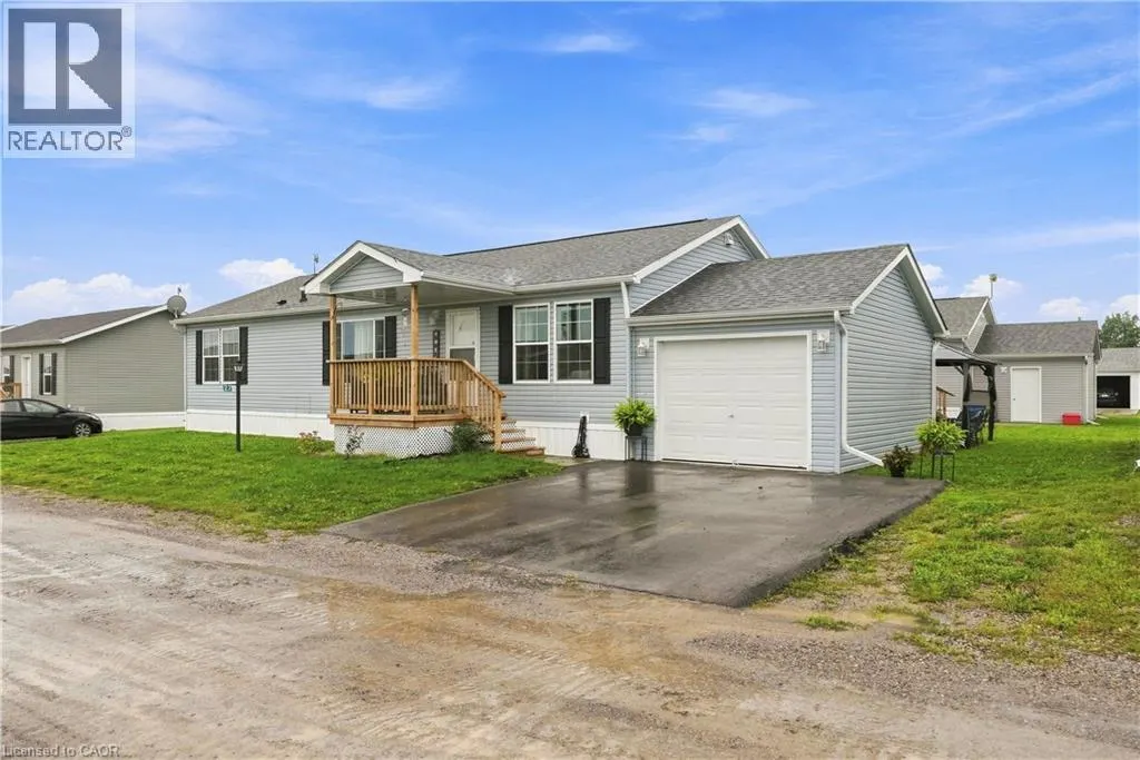 27 HICKORY Hollow