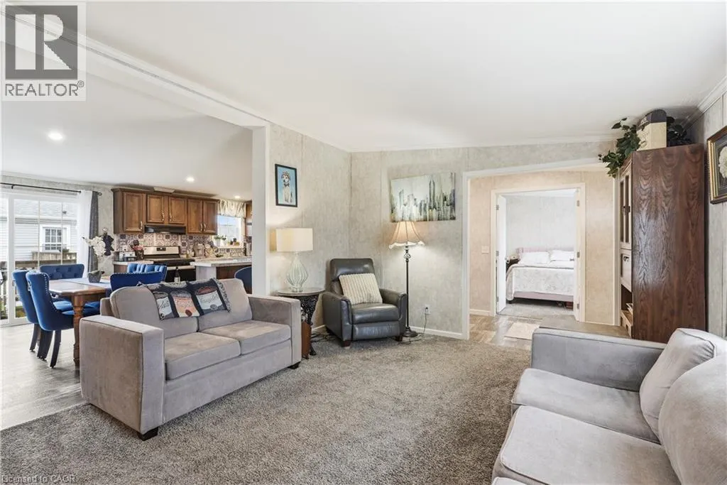 27 HICKORY Hollow