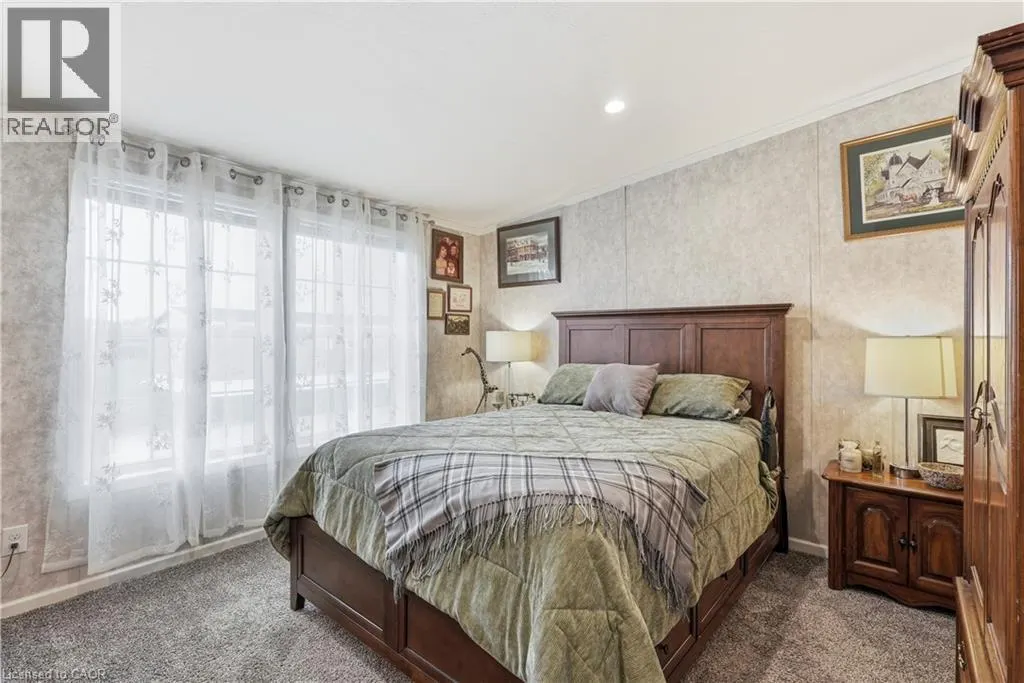 27 HICKORY Hollow