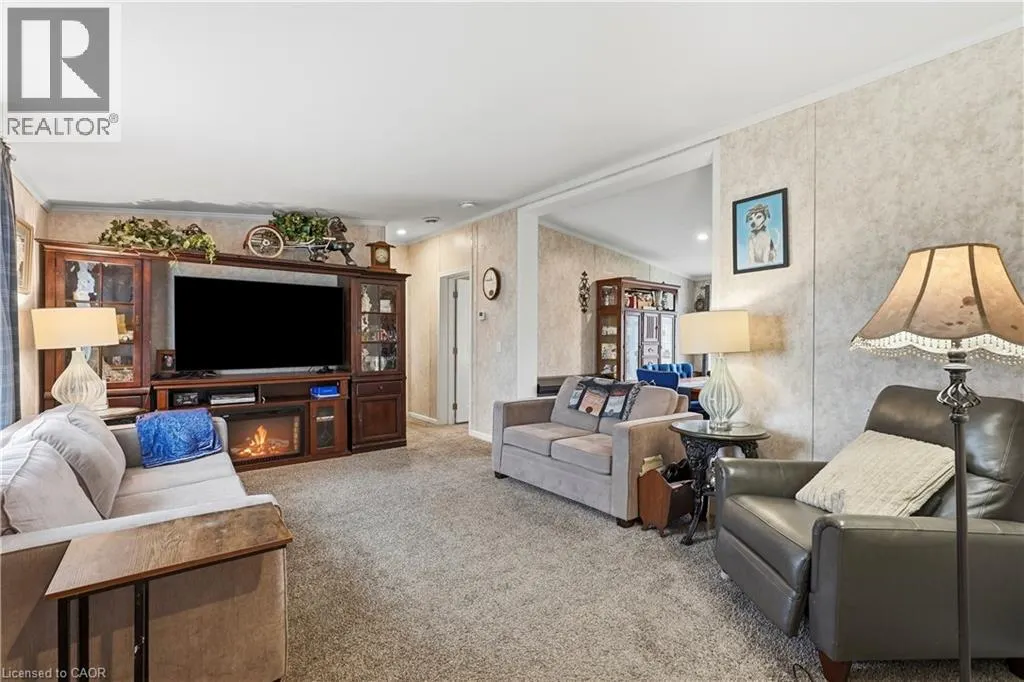 27 HICKORY Hollow