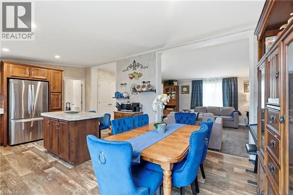 27 HICKORY Hollow